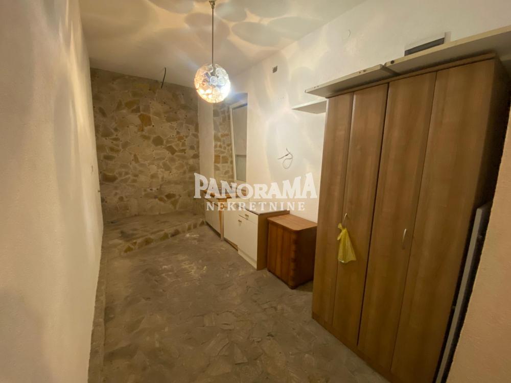 Poslovni prostor kod Brankovog mosta,4.0,77m2 ID#5320